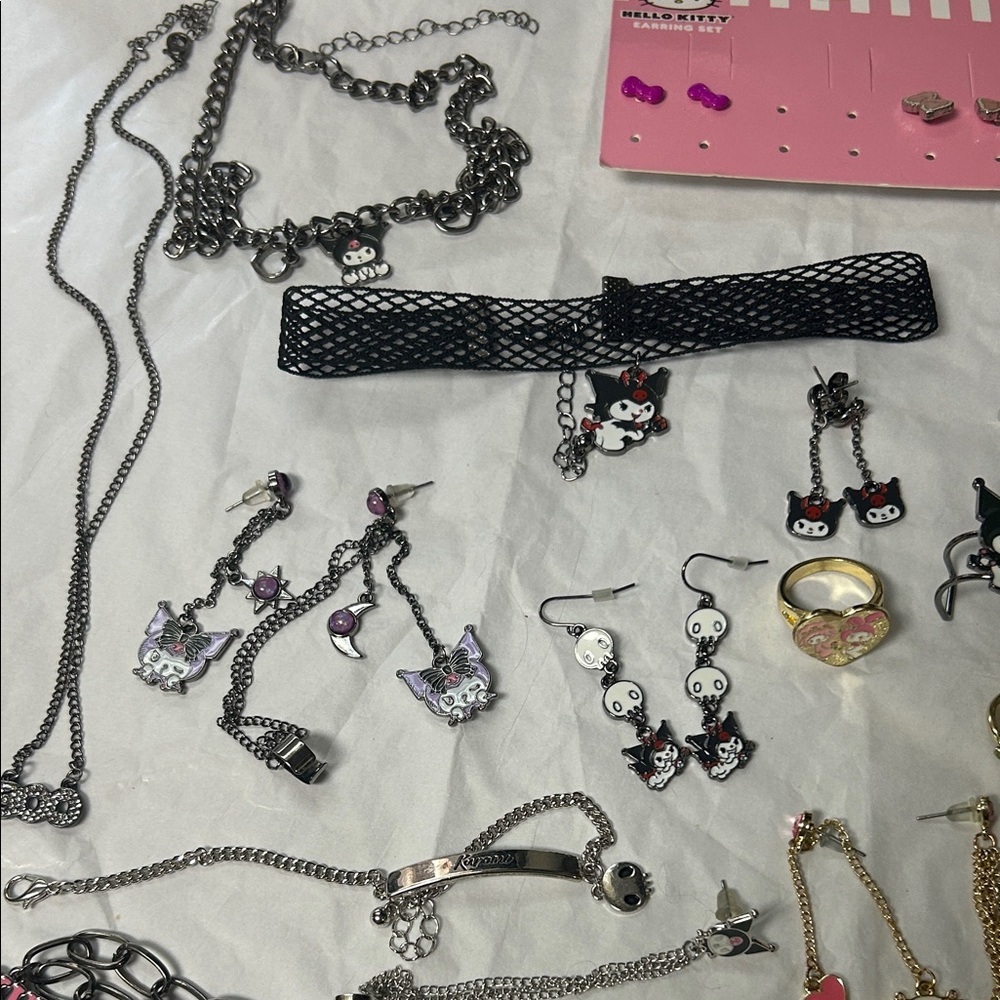 Jewelry Lot (Mostly Sanrio) - Picture 9 of 10